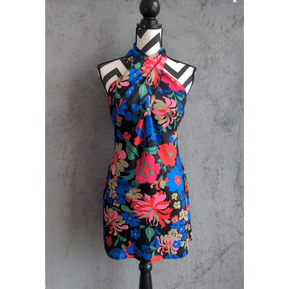 NWT Lulus Beyond Classy Black Floral Satin Halter Mini Dress Sz Small Lined - Picture 1 of 7